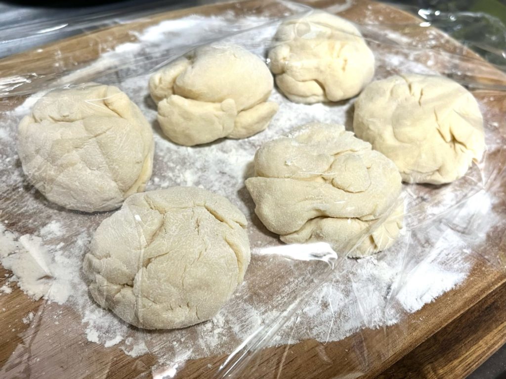 【ホットクック】簡単ちぎりパンのレシピ【発酵〜焼き】